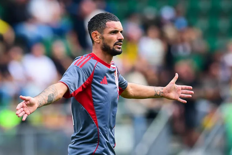 Remy Cabella avec l'Olympiakos