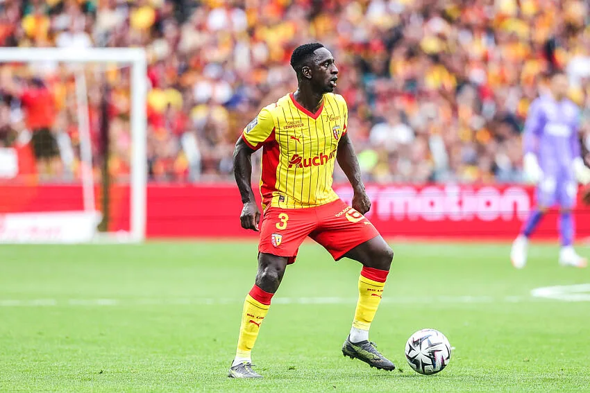 Le FC Nantes et le RC Lens bouclent un transfert surprise !