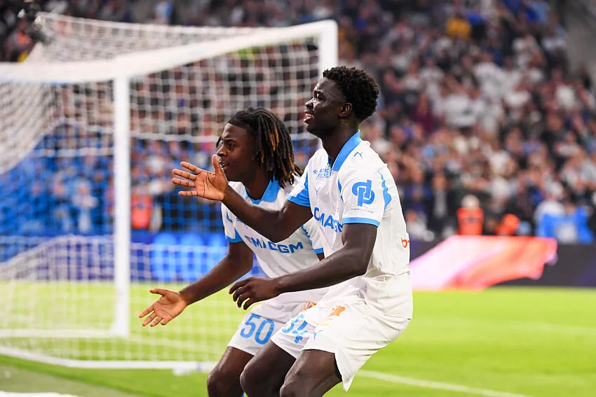 Darryl Bakola et Robinio Vaz avec l'OM