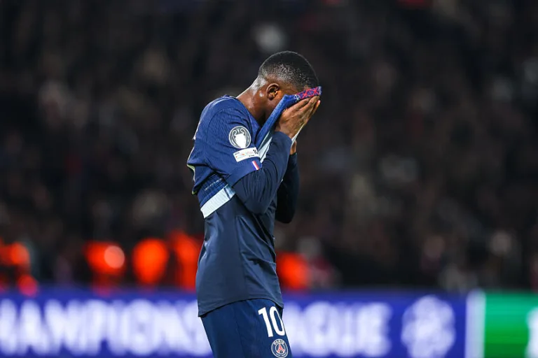 Ousmane Dembélé avec le PSG contre le FC Lorient