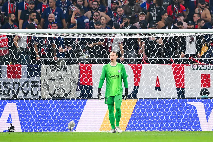 Héroïque aux tirs au but, Safonov offre la Coupe Intercontinentale au PSG