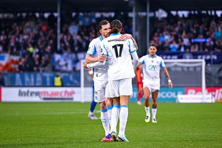 Pierre Emile HOJBJERG et Nadir avec l'OM