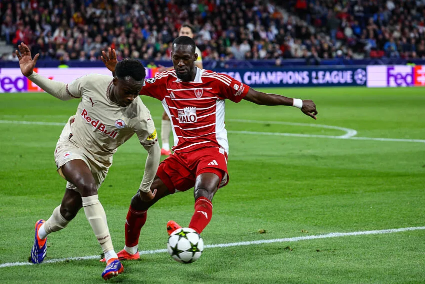 AJ Auxerre : un colosse suisse en renfort pour l’opération maintien (off.)