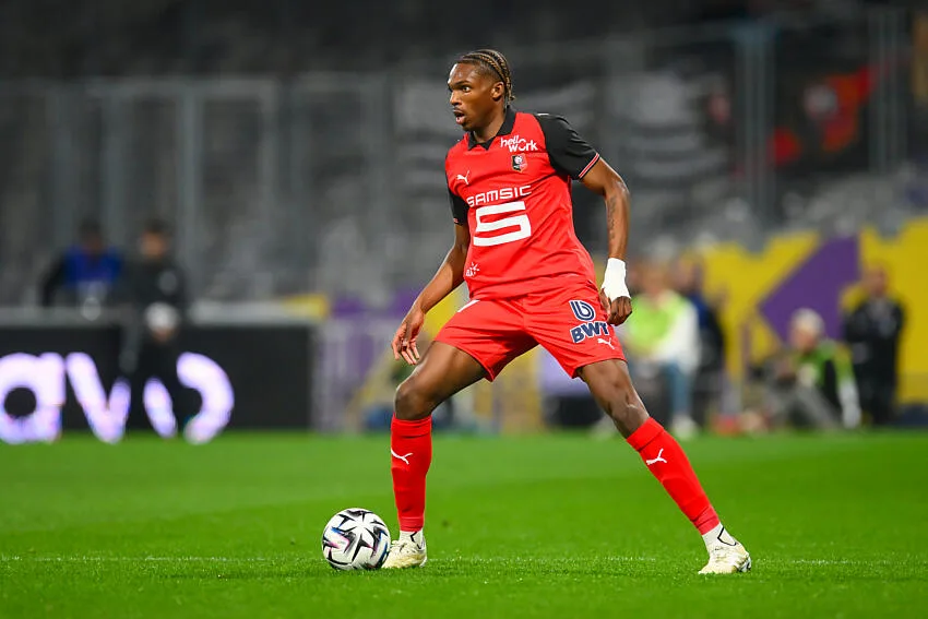 Stade Rennais – Habib Beye sur Jérémy Jacquet : « la réalité économique peut l’emporter »