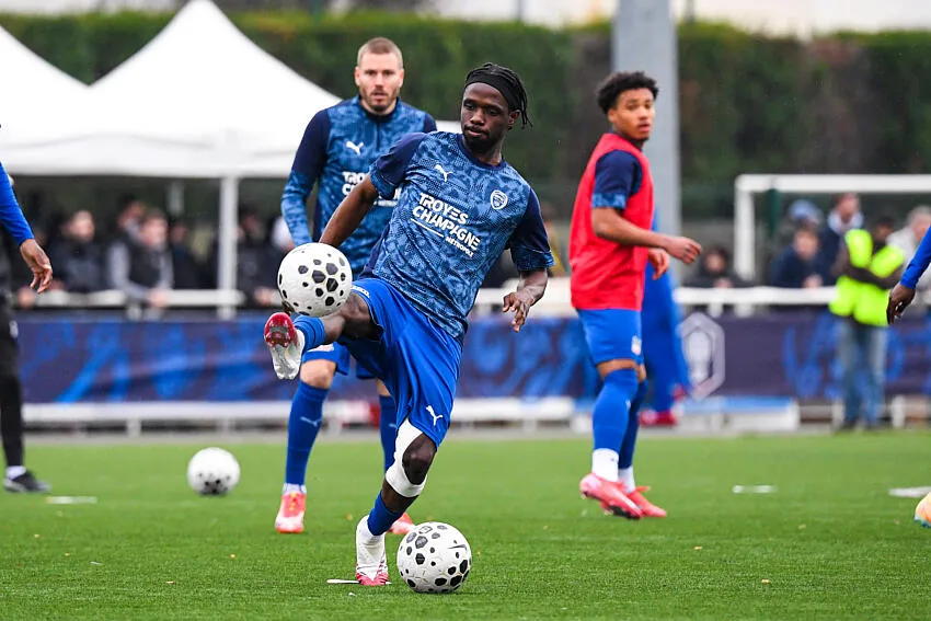 Troyes perd Assoumou, Samsunspor frappe fort