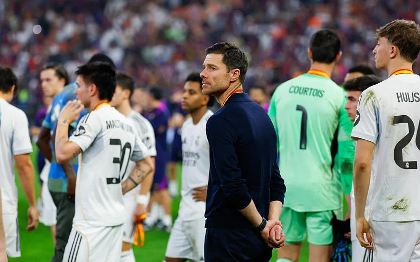 Liverpool : Xabi Alonso arrive sur le banc des Reds