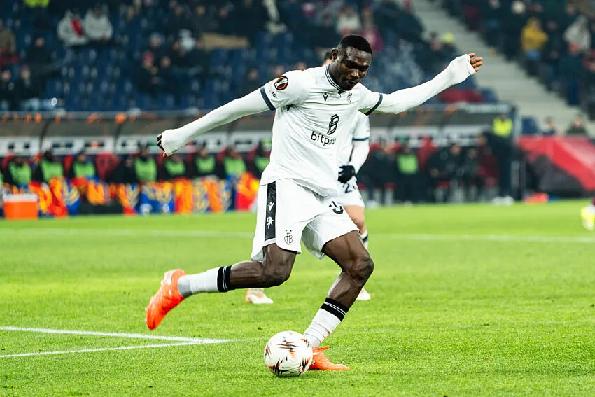 RC Lens : Jonas Adjetey, le roc ghanéen, à deux doigts des Sang et Or !