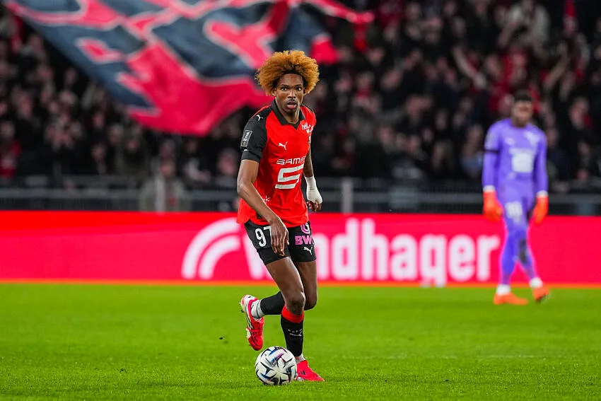 Rennes : Chelsea pose une offre record pour Jacquet !