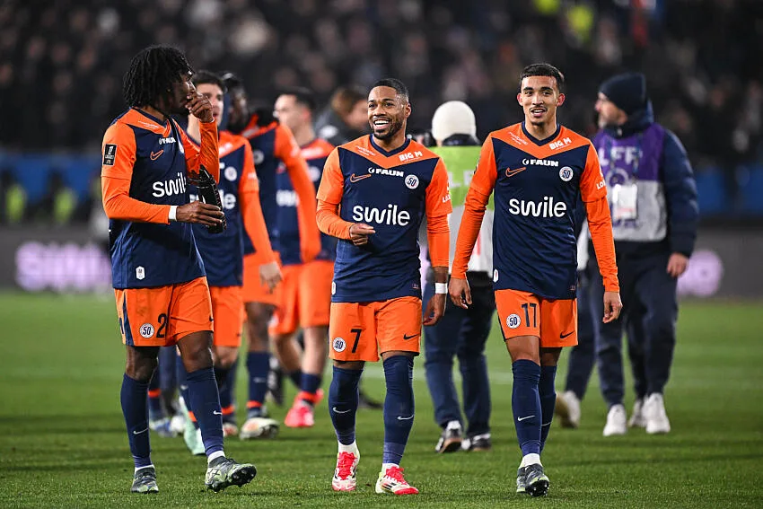Une fusée arrive au Stade Rennais