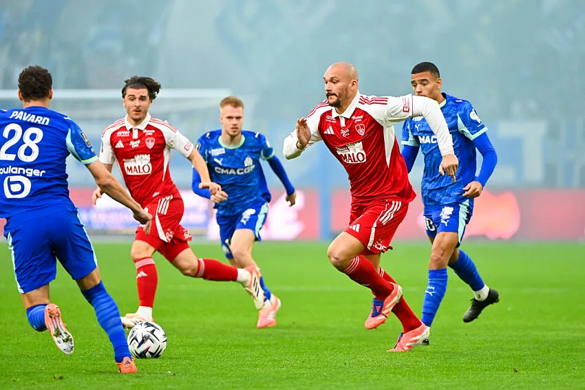 Brest – Marseille : 2-0 à la pause (doublé d’Ajorque)