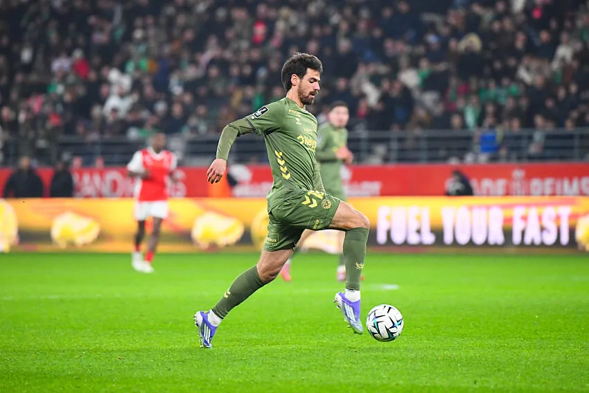 ASSE – João Ferreira, la main trop lourde : deux mois sur la touche pour un coup de sang !