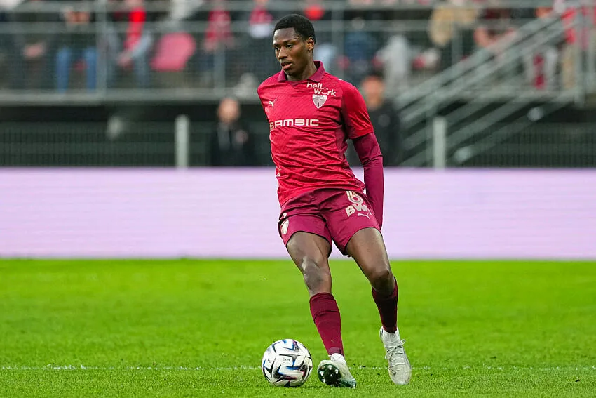 Djaoui Cissé : Arsenal entre dans la course, le Stade Rennais sous pression